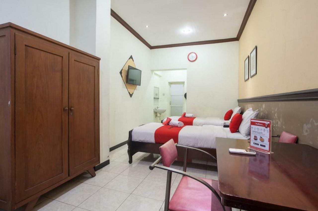 Reddoorz @ Urip Sumoharjo Hotel Surabaya Ngoại thất bức ảnh